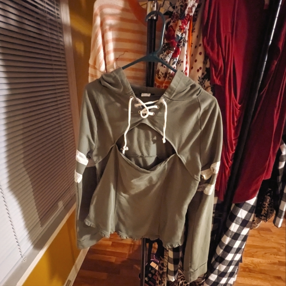 Venus army green top